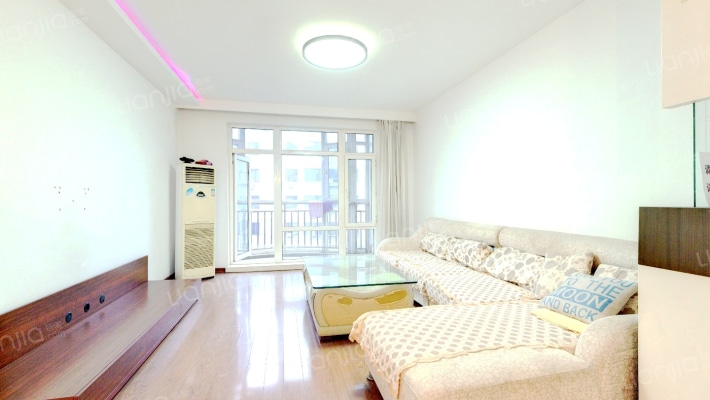 良运缤纷四季二手房实景图