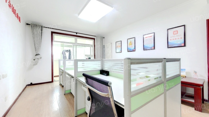 雅居一方二手房实景图