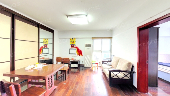 达美广场二手房实景图