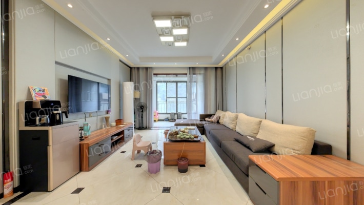 保利公园2010安科纳二手房实景图