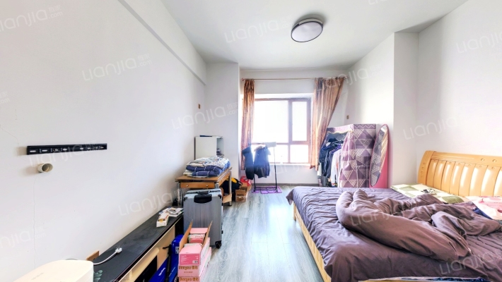 里普利广场二手房实景图