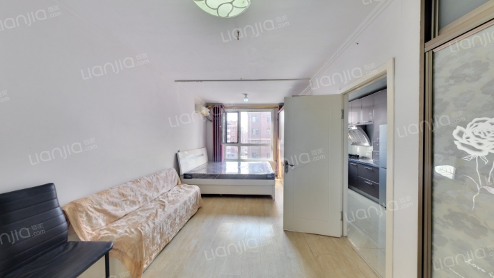 万龙第八城E区二手房实景图