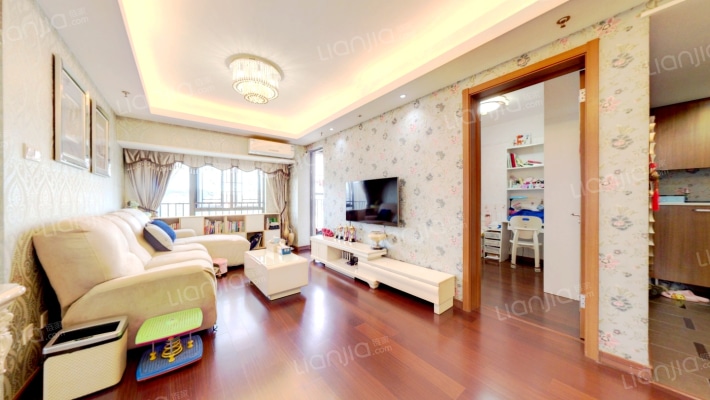 万科红三期二手房实景图