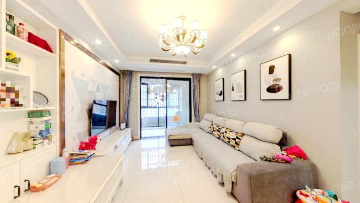 和昌中央悦府二手房实景图