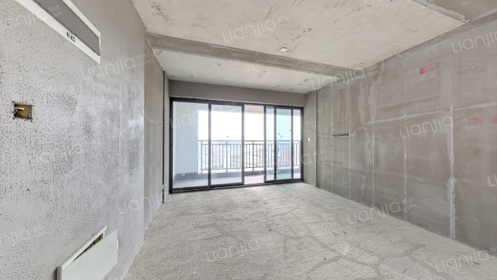 麓谷山湖郡二手房实景图