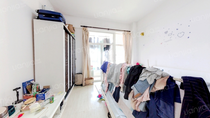 白领沙龙二手房实景图