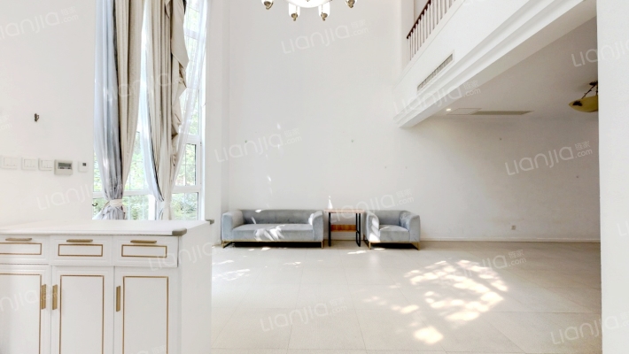 莱蒙湖别墅二手房实景图