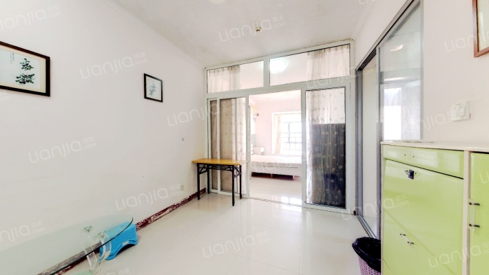 和华国际公寓二手房实景图