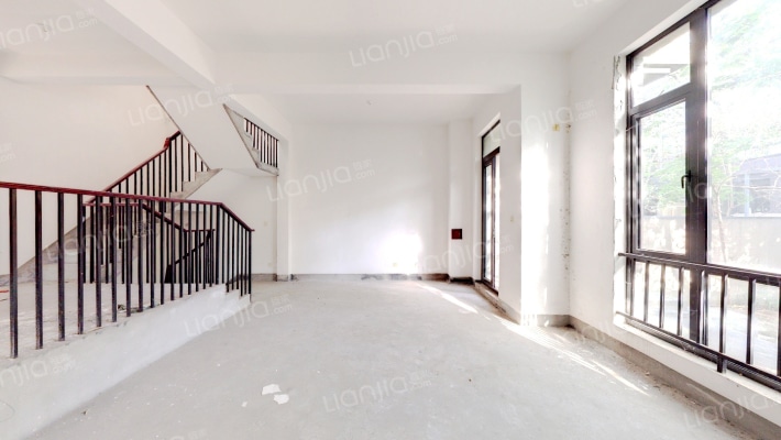 绿地上河院二手房实景图