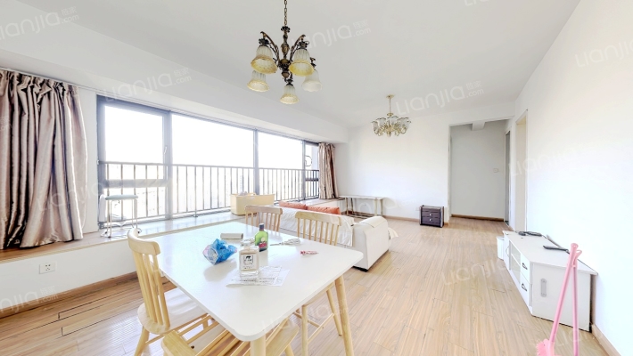 寰宇天下C区二手房实景图