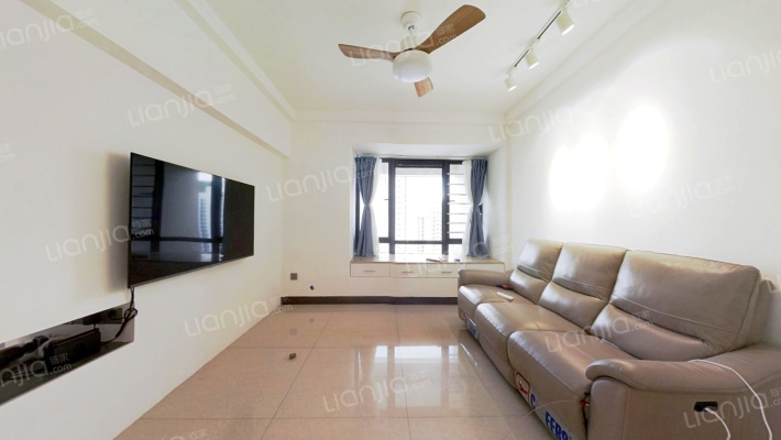 依云上城二手房实景图