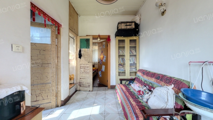 为群二村二手房实景图