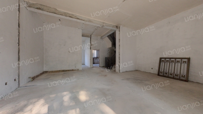 沿海丽水馨庭(别墅)二手房实景图