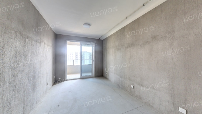 新兴岚湾三期东区二手房实景图