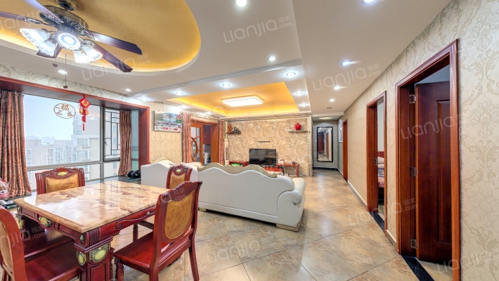 新城新世界一期二手房实景图