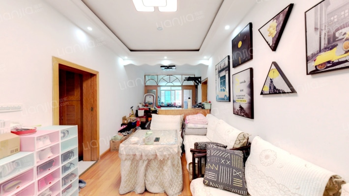 贵乌南路133号二手房实景图