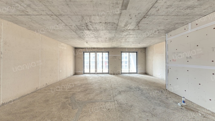 保利金香槟二手房实景图