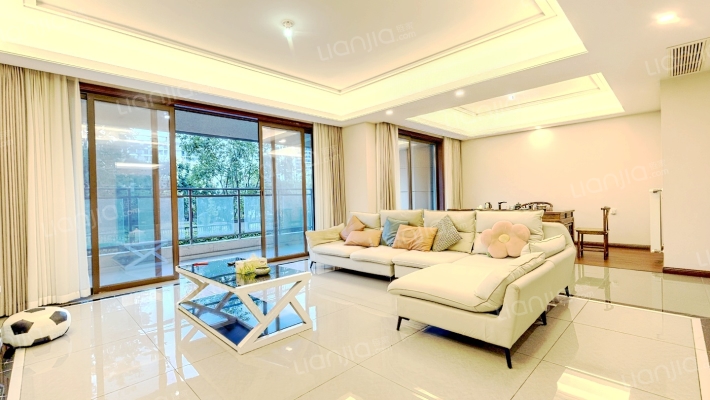 绿地新里城四期二手房实景图