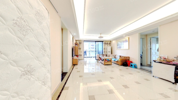 宝能悦澜山花园二手房实景图