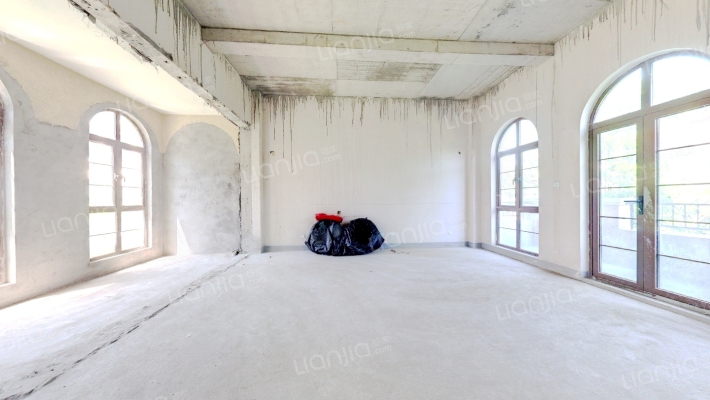 致源晴碧园二手房实景图