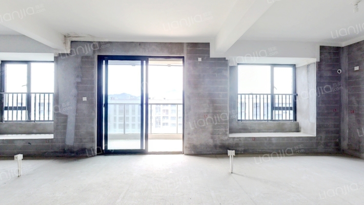 春芳满庭二手房实景图