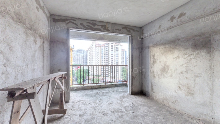 现代华庭二手房实景图