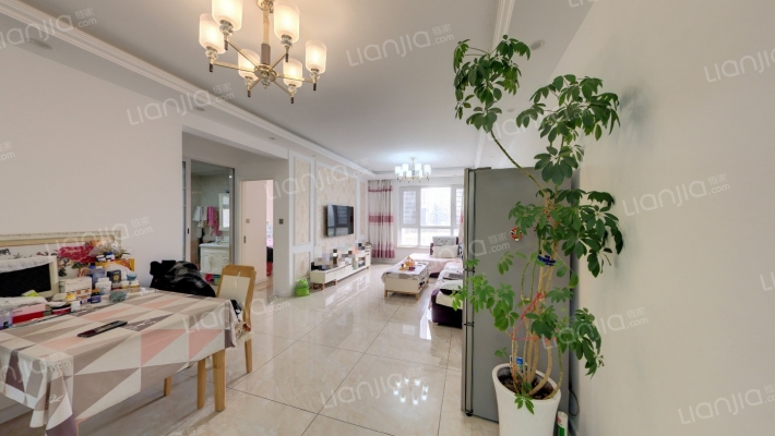 卓尔沈阳客厅二手房实景图