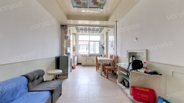 奇山东街二手房实景图