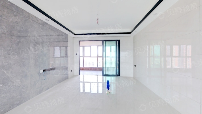 惠州惠城海伦春天一期3室2厅126.9平米二手房价格155万，单价12215元/平米