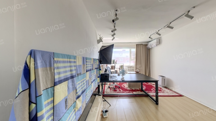 一汽专用车厂家属院二手房实景图