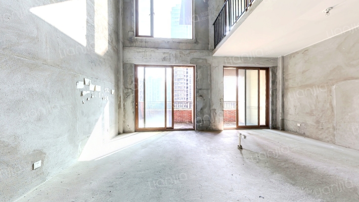 金辉十六山房二手房实景图