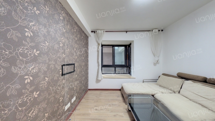 清水河畔二手房实景图