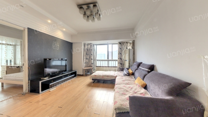 西雅图翡翠城二手房实景图