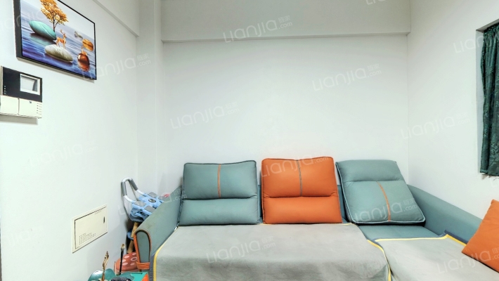 颐和阳光大厦二手房实景图