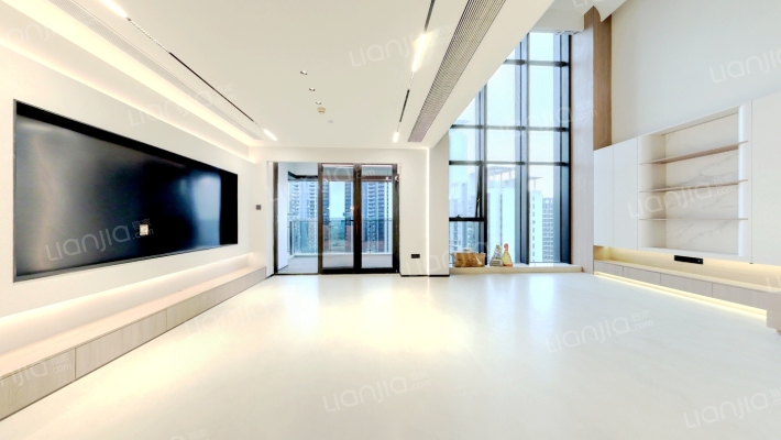 蔚蓝阁A区二手房实景图