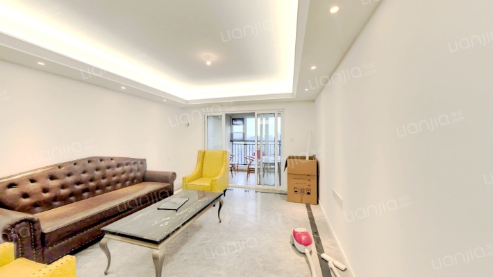 万科翡翠天骄二手房实景图