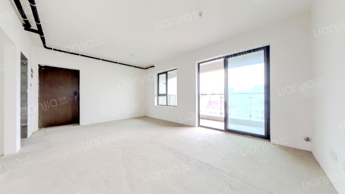 中建凤凰湖畔二手房实景图