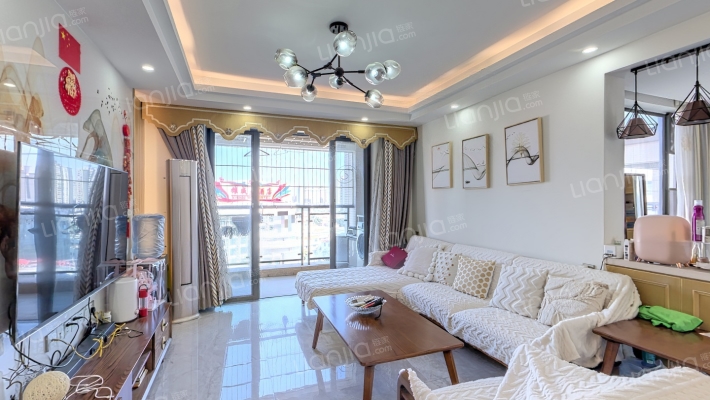 世爵府邸二手房实景图