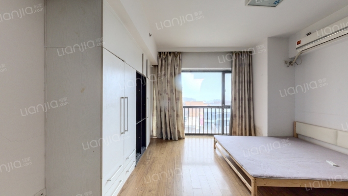 泰格公寓二手房实景图