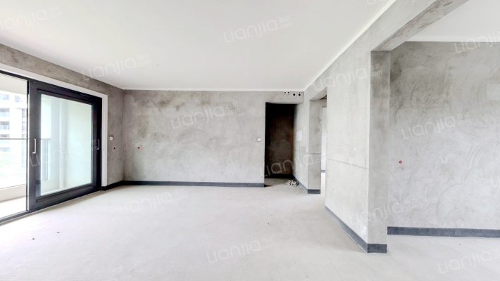 融创溪山春晓一期2地块二手房实景图