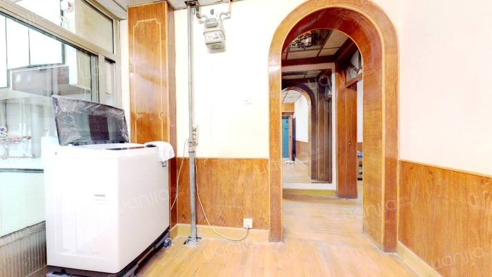 沈辽东路13-45二手房实景图