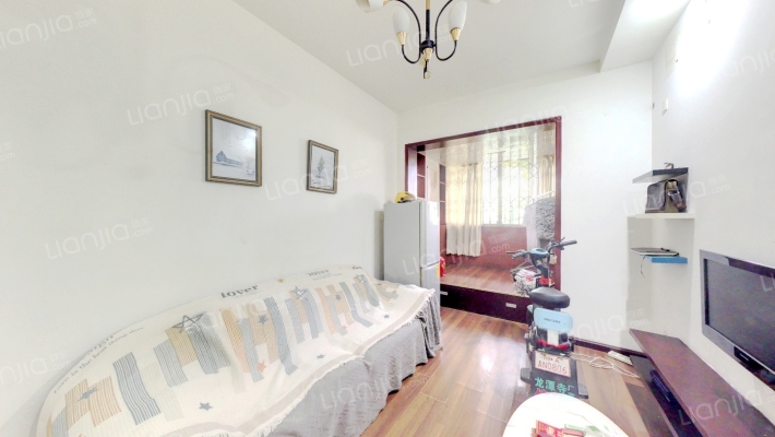 现代新居C区二手房实景图