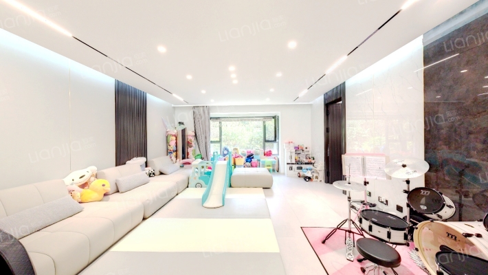 新世界花园澔景华庭二手房实景图