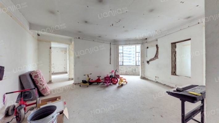 护国路129号二手房实景图