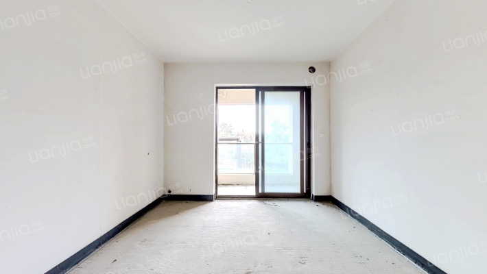 芷岸小区二手房实景图