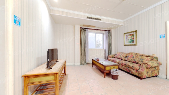 依湖园二手房实景图