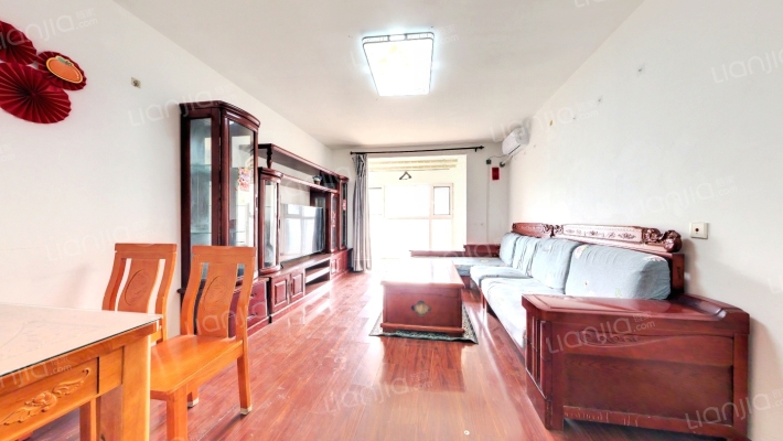 世界名园D区二手房实景图