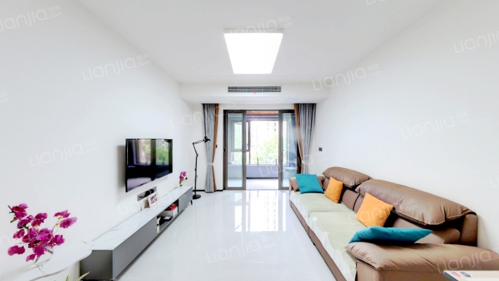 绿地海外滩摩尔公馆二手房实景图