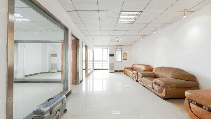 绿都泰富广场二手房实景图