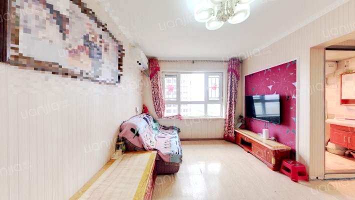 地铁名典海棠苑二手房实景图